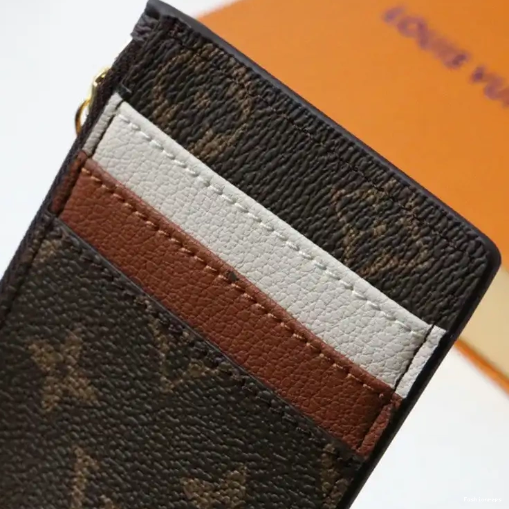 Fashionrepsfam ru Bags 2104DJ0018 LV 0824